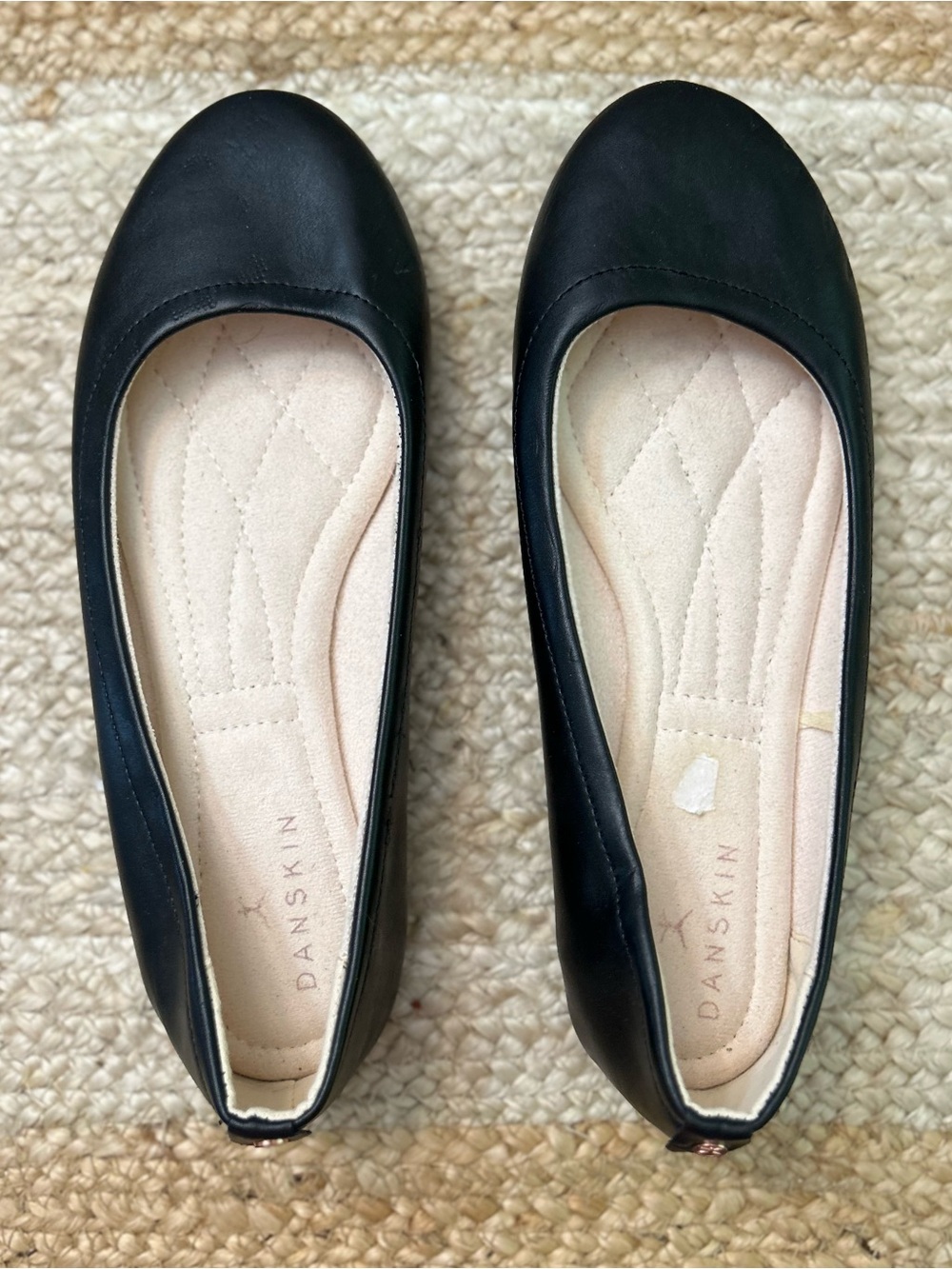 Danskin Poise Black Classic Lightweight Comfortable Ballet Slip on Flats Size 9 - Picture 3 of 7